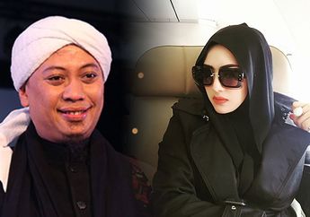 7 Pose Cantik Yulia Mochamad, Wanita Yang Diduga Istri Ketiga Opick 'Tombo Ati'!