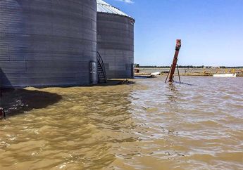 Seluruh Penduduk di Kota Ini Menyelamatkan Hasil Pertanian dari Banjir Besar 3 Mei 2017 Silam