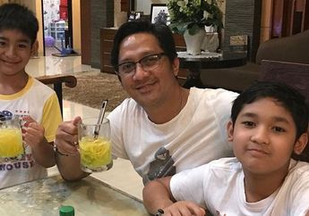 Tengok Megahnya Rumah Andre Taulany, Ada Kolam Renang Besar Bak Hotel Bintang 5