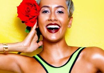 29 Tahun Anne Avantie Berkarya, Ini Penampilan Seksi Kimmy Jayanti dalam Balutan Kebaya