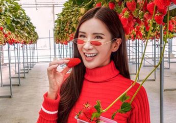 Seakan Tak Menua, Jamie Chua Tampil Imut dan Feminin dalam Balutan Busana Pink, yuk Intip!