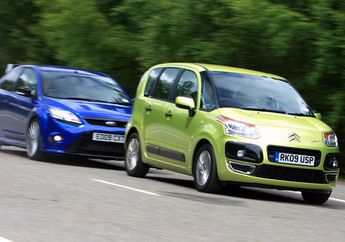 Nyetir Sambil Mengikuti Mobil Teman? Baca Dulu Fakta di Baliknya