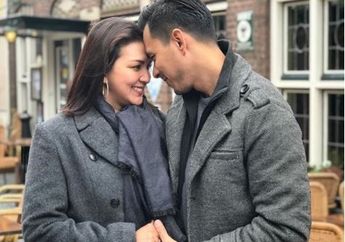 Intip Kemesraan Donna Agnesia dan Darius Sinathrya Ketika Berlibur di Amsterdam