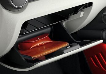 Catat Ya! 5 Hal yang Wajib Ada di Dalam Laci Dasbor Mobil