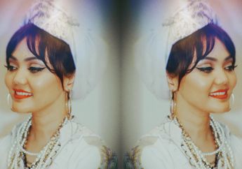 Ayu Banget, yuk Intip Penampilan Rina Nose Bersama Konde