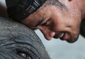 Chicco Jerikho dan Gajah, Mereka yang Sedang Berbagi Semesta