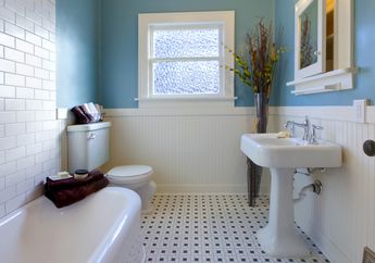 6 Langkah Mudah Membersihkan Kamar Mandi, Tak Perlu Waktu Lama