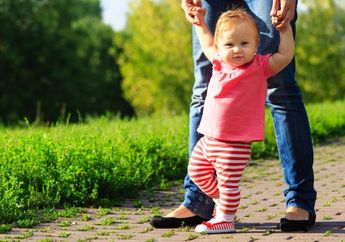 Berapakah Usia Normal Anak untuk Bisa Lancar Berjalan?