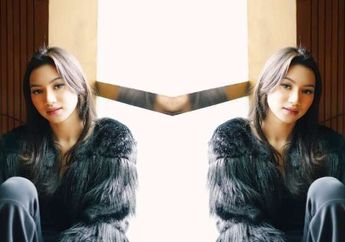 Contek Gaya Monokrom Shakilla Astari, Kakak Shafa Harris yang Super Fashionable!