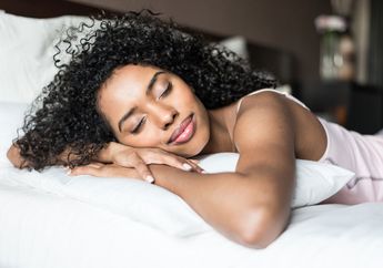 3 Posisi Tidur Sesuai dengan Kondisi Tubuh Biar Bisa Lebih Nyenyak