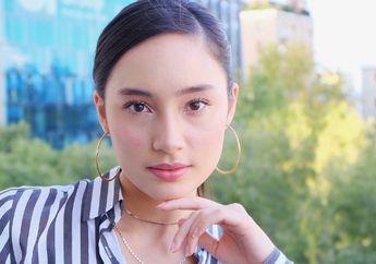 Contek Penampilan Tatjana Saphira dengan Outfit Berwarna Terang yuk, Pas Banget Buat Malam Mingguan!