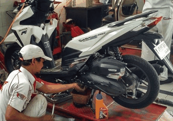 Ganti Oli Motor Matik, Seperti Ini Idealnya