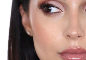 Wow! Pencinta Makeup Akan Dimanjakan dengan Produk Setting Spray dengan Shimmer loh