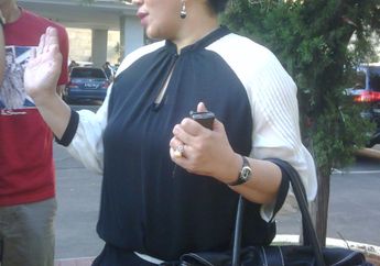 Enggak Sangka Deh, Artis Ini Pernah Jadi Model Majalah Pria Dewasa Edisi Pertama!