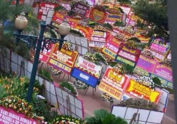 Bunga dan Air Mata di Balaikota, Nyanyian Cinta untuk Djarot dan Basuki Tjahaya Purnama