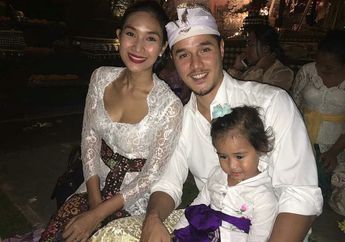 Meski Nikahi Seorang Pangeran, Happy Salma Tetap Sederhana