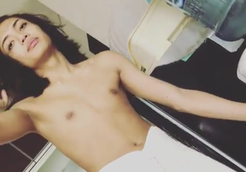 Bukan Cuma Pas Telanjang, Ciuman Millen Cyrus Di-Live-In Juga Sama Pacarnya!