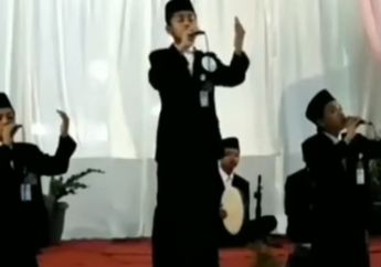 TOP BGT! Santri Jatuh Bangun dari Panggung di Festival Hadrah, Selanjutnya Malah Bikin Salut