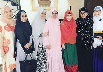 Dulu Jadi Bom Seks, Sekarang Artis Ini Tampil Dengan Hijab Syar&rsquo;i dan Ganti Nama