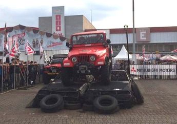 Nggak Cuma Goyang Penyanyi Dangdut di IIMS 2017, Rasakan Serunya Mobil Goyang yang Macho Ini
