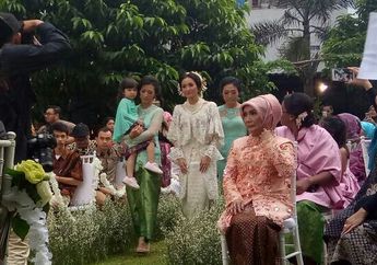 Yah, Pernikahan Outdoor Rinni Wulandari dan Jevin Jullian Diguyur Hujan!