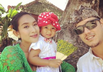 Menikah dengan Keturunan Raja Ubud Happy Salma Justru Makin Sederhana, Ini Foto-fotonya