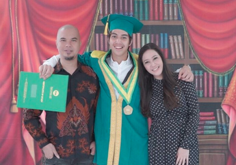 Ini 5 Selebriti Yang Datang Bersama Mantan di Acara Kelulusan Anak... Ayo Tebak Sapa Aja?