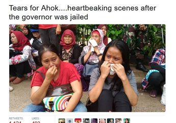 Tangisan Perempuan Pendukung Ahok, Ini Video dan Foto-Fotonya, Ada Pembantu Bikin Terharu Deh!