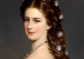 Repot Banget Cara Ratu Tercantik di Eropa Ini Jaga Kecantikan, Mulai Masker Wajah Stroberi Sampai Mandi Susu Kambing