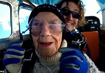 Nggak Sangka! Nenek Berusia 100 Tahun Merayakan Ultahnya dengan Terjun Payung