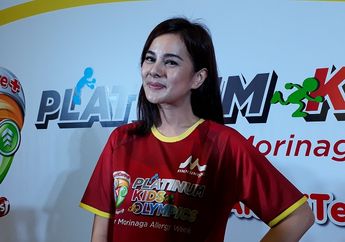 Astrid Tiar Terlalu Manjain Anak? Ini Jawabannya