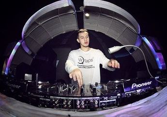 Diam-diam, Herjunot Ali Jadi DJ Nih, Siap Dengar Musiknya Enggak?