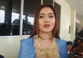 Julia Perez Memberikan Amanat Untuk Adiknya di RSCM.... Mengharukan!