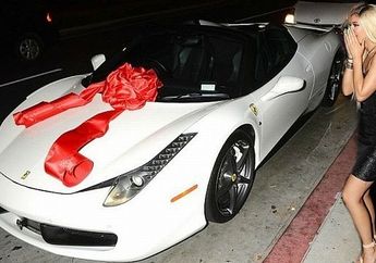 TERPOPULER: Dari 7 Seleb Punya Mobil Mewah Sampai Nggak Nyangka Adinda Bakrie dan Damien Perez