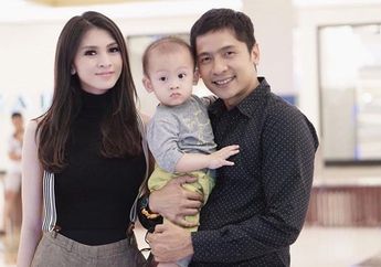 Donita dan Adi Nugroho Mulai Kewalahan Asuh Anak Pertama