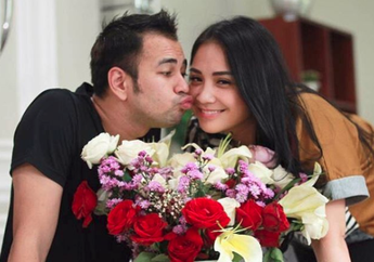 Wah, Ayu Ting Ting Sakit dan Absen, Nagita Slavina Muncul di Pesbukers Sahur Bareng Raffi Ahmad