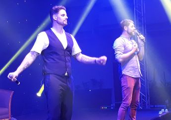 Konser Boyzlife Penuh Drama, Keith Duffy Emosi dan Sempat Tinggalkan Panggung!