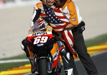 Siapa Sangka Tulisan Ini Jadi Wasiat Dari Nicky Hayden Pada Pesaingnya, Isinya Sohib Banget