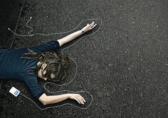 Kematian Nicky Hayden Akibat Dengarkan Musik di Jalanan, So Jangan Pakai Earphone di Jalan Ya!