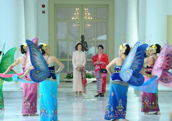 Mengenalkan Kain Nusantara, Ini yang Dilakukan Iriana Joko Widodo kepada Ratu Swedia