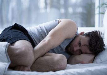 Kalau Kamu Ingin Hamil, Jangan Biarkan Suami Tidur Tengah Malam