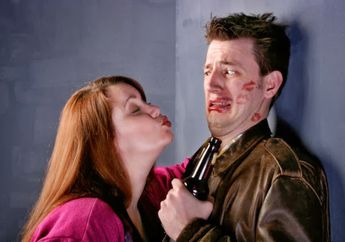 Hindari Ya, Ini Dia Sikap Wanita Yang Bikin Pria Incaran Malah Menjauh