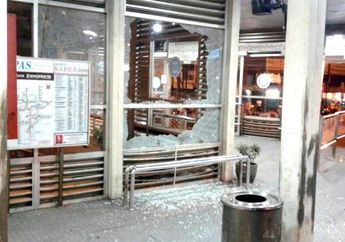 Salut, Meski Capek Habis Narik, Sopir Angkot Ini Tolong Korban Bom yang Patah Kaki