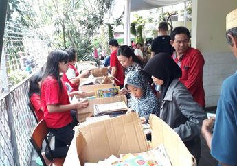 Pasar Murah Hati Suci, Awalnya Hanya Dua Meja Di bawah Pohon Mangga