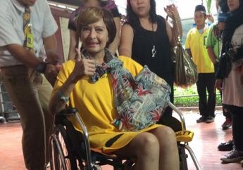 Ya Ampun, Selama Ini Yana Zein Nggak Punya Asisten, Sosok Ini yang Membantunya Sampai Memakaikan Wig di Kepalanya!