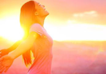 Takut Sinar Matahari? Jangan Sampai, Ini 6 Manfaatnya Untuk Kesehatan dan Kecantikan