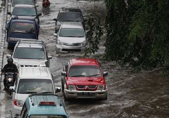 Mesin Mobil Mati Saat Terendam Banjir? Jangan Nyalakan!, Lebih Baik Lakukan Hal Ini