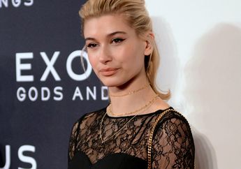 Ngeri! Model Hailey Baldwin Memakai Krim Wajah Dari Darahnya Sendiri
