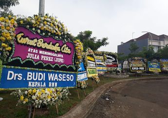 Karangan Bunga AgnezMo Buat Jupe, Gede Banget!