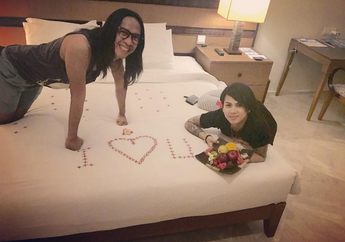 VIDEO: Usai Ditalak Cerai, Evelyn Nyanyi Lagu &lsquo;Kenangan Terindah&rsquo;, Sindir Aming?